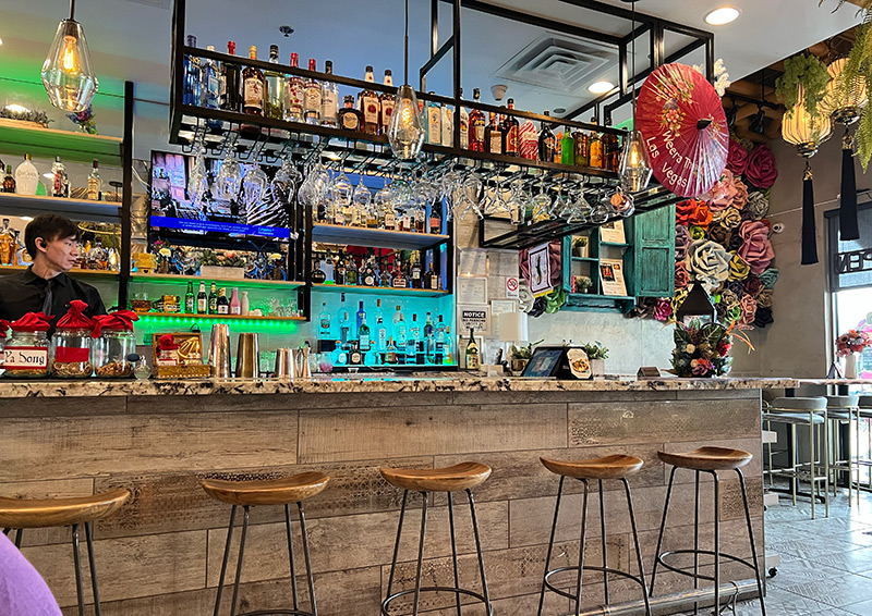 bar at weera thai chinatown